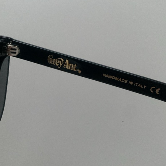 Grey Ant Sunglasses - Picture 3 of 6